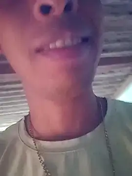 Snapshot of Yorlinz chatting on 15, 11, 2025 Yorlinz online show from 15, 11, 2025