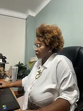 Snapshot of AliciaMiilf chatting on 1, 7, 2026 AliciaMiilf online show from 1, 7, 2026