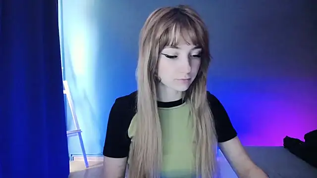 LuciaYoung online show from 19, 2, 2025