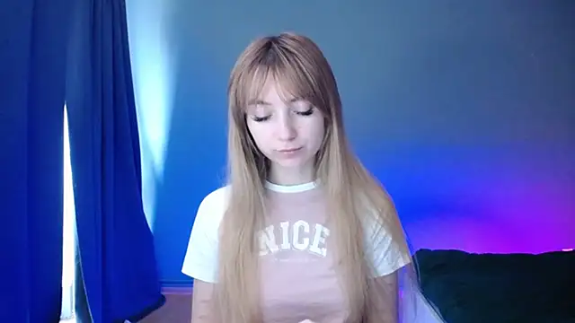 LuciaYoung online show from 2, 3, 2025