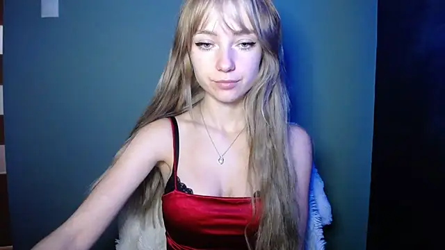 LuciaYoung online show from 17, 10, 2025