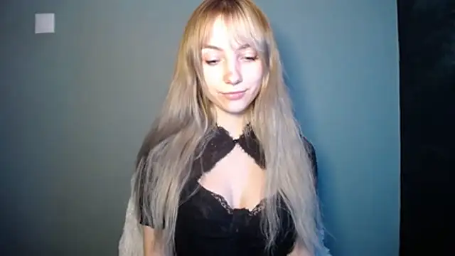 LuciaYoung online show from 18, 1, 2026