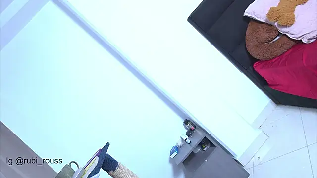 argiee taylorxs2 online show from 20, 4, 2026