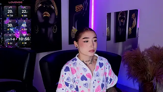  brenna hanson online show from 19, 11, 2025