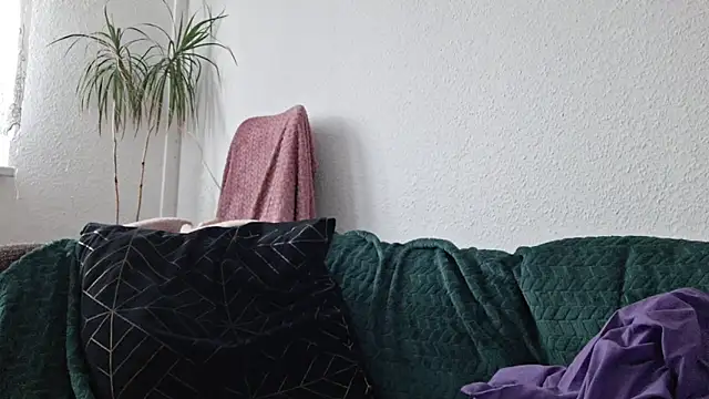 Cyndee Winter online show from 15, 11, 2025