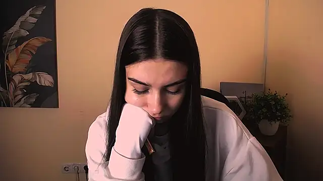 Snapshot of Lili_magic chatting on 17, 10, 2025 Lili magic online show from 17, 10, 2025