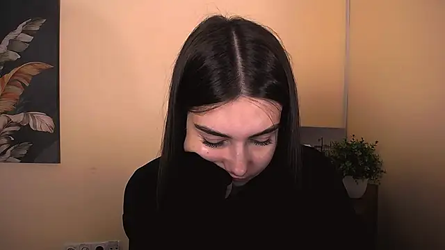 Snapshot of Lili_magic chatting on 18, 10, 2025 Lili magic online show from 18, 10, 2025