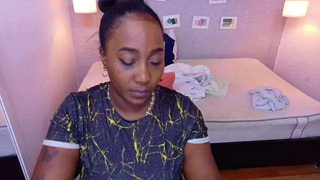 kiara evanss online show from 30, 4, 2026