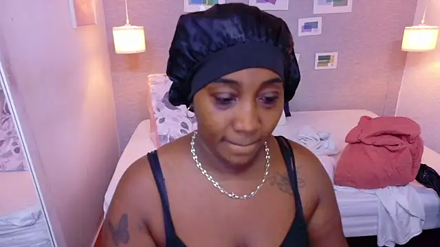 Snapshot of kiara_evanss chatting on 7, 5, 2026 kiara evanss online show from 7, 5, 2026