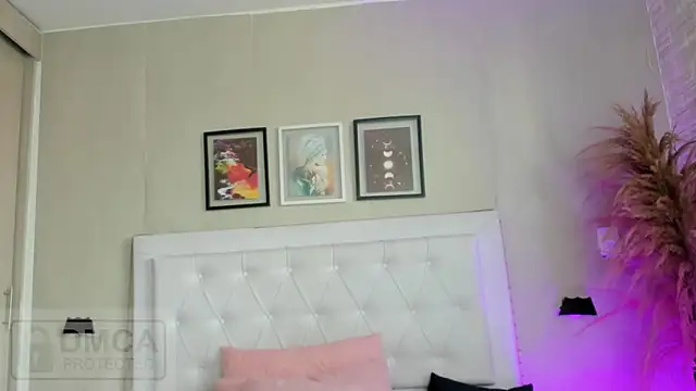 emma  smith1 online show from 19, 3, 2026