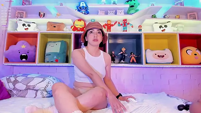 LIAH IZUMI online show from 26, 1, 2025