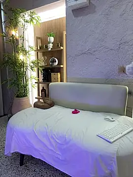 LIAH IZUMI online show from 21, 3, 2026