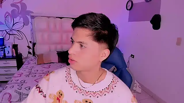 Snapshot of Niicky1_ chatting on 19, 12, 2024 Niicky1  online show from 19, 12, 2024