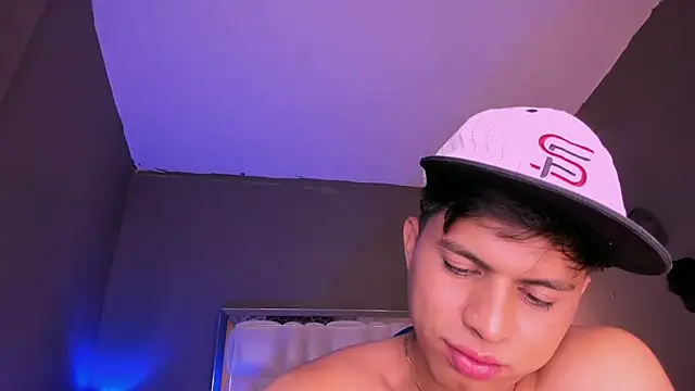 Snapshot of Niicky1_ chatting on 20, 3, 2025 Niicky1  online show from 20, 3, 2025