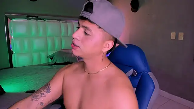 Niicky1  online show from 1, 12, 2025