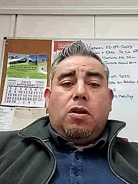 Snapshot of Manolete007x chatting on 11, 9, 2025 Manolete007x online show from 11, 9, 2025