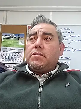 Snapshot of Manolete007x chatting on 6, 10, 2025 Manolete007x online show from 6, 10, 2025