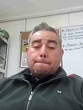 Snapshot of Manolete007x chatting on 21, 10, 2025 Manolete007x online show from 21, 10, 2025