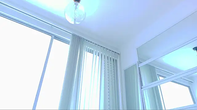 Sofhia cruz online show from 28, 1, 2025