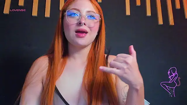 Snapshot of izyzys_baker chatting on 3, 11, 2025 izyzys baker online show from 3, 11, 2025