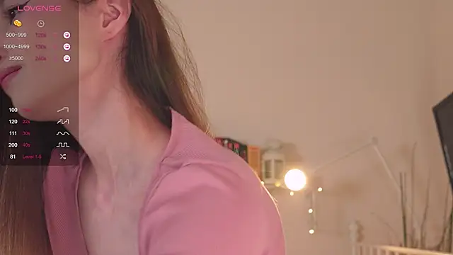 Snapshot of NeonShine chatting on 10, 1, 2025 NeonShine online show from 10, 1, 2025