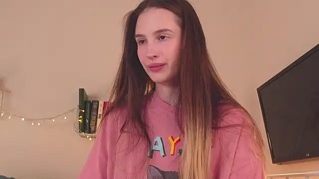 Snapshot of NeonShine chatting on 11, 2, 2025 NeonShine online show from 11, 2, 2025