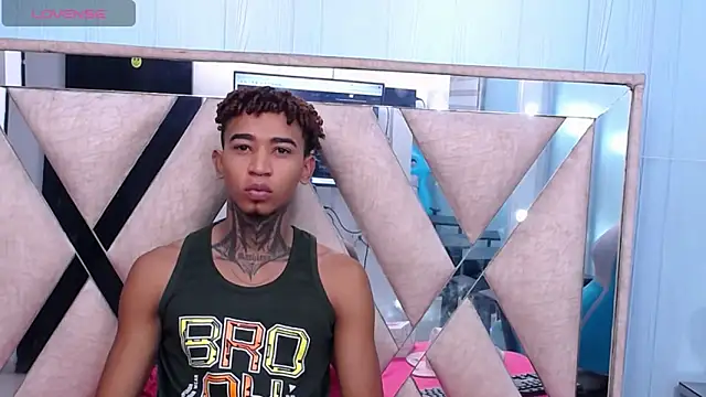 Snapshot of sexy_blacks_ chatting on 28, 1, 2025 sexy blacks online show from 28, 1, 2025