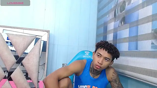 Snapshot of sexy_blacks_ chatting on 27, 9, 2025 sexy blacks online show from 27, 9, 2025