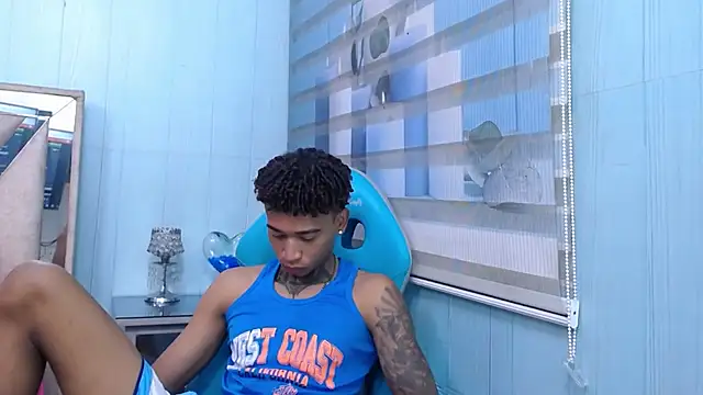 Snapshot of sexy_blacks_ chatting on 10, 10, 2025 sexy blacks online show from 10, 10, 2025