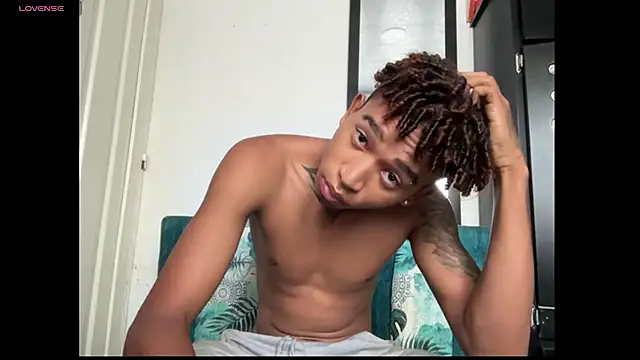 Snapshot of sexy_blacks_ chatting on 22, 10, 2025 sexy blacks online show from 22, 10, 2025