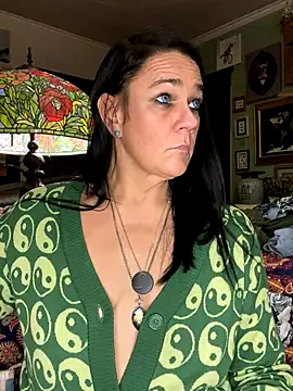 sexyasscougar online show from 8, 11, 2025