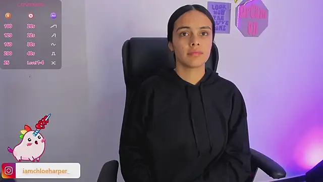 Snapshot of ChloeHarper_ chatting on 5, 12, 2024 ChloeHarper online show from 5, 12, 2024