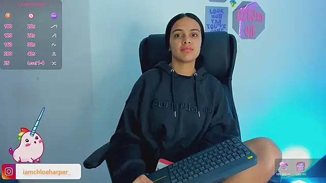 Snapshot of ChloeHarper_ chatting on 6, 12, 2024 ChloeHarper online show from 6, 12, 2024