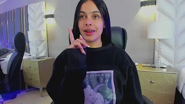 ChloeHarper  online show from 7, 1, 2026