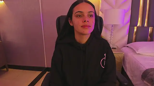 ChloeHarper  online show from 7, 2, 2026