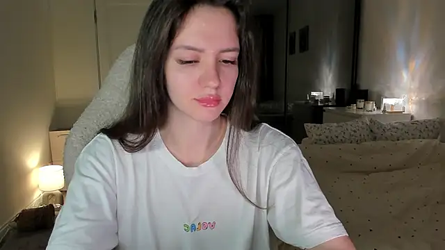 Sonia moon  online show from 13, 10, 2025