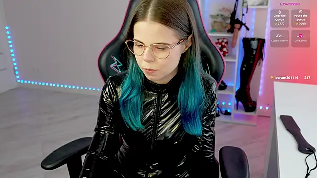 Snapshot of Latex_Kitty chatting on 15, 6, 2026 Latex Kitty online show from 15, 6, 2026