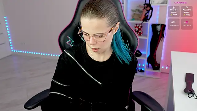 Snapshot of Latex_Kitty chatting on 16, 6, 2026 Latex Kitty online show from 16, 6, 2026
