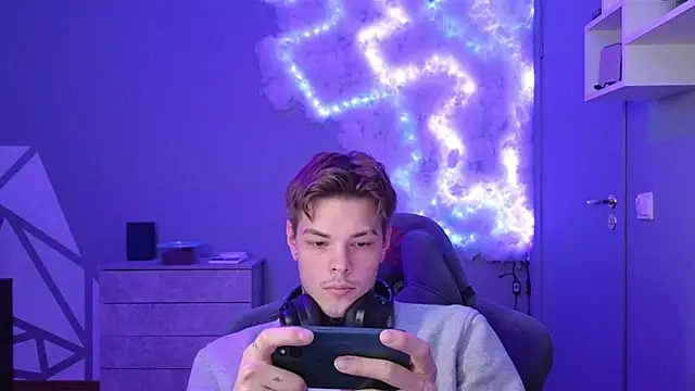 DENIS HERE online show from 8, 12, 2024