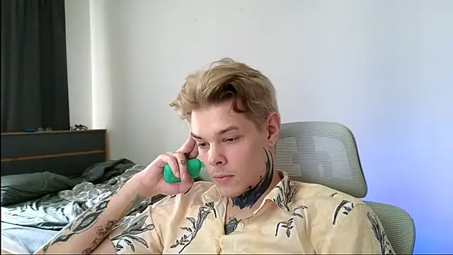 Snapshot of DENIS_HERE chatting on 14, 5, 2026 DENIS HERE online show from 14, 5, 2026