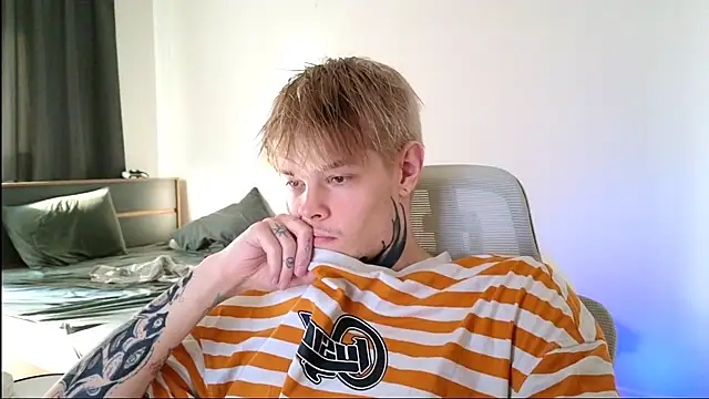 Snapshot of DENIS_HERE chatting on 16, 5, 2026 DENIS HERE online show from 16, 5, 2026