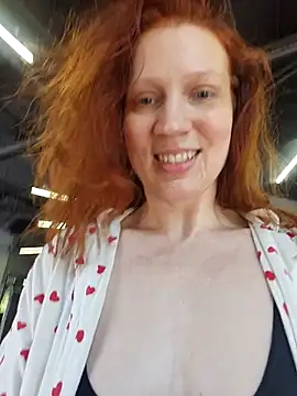 Snapshot of Exhibitionsplit chatting on 1, 7, 2026 Exhibitionsplit online show from 1, 7, 2026