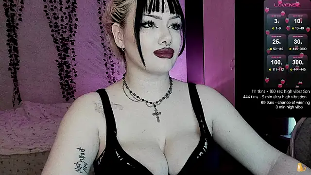 strawberry elfcat online show from 30, 3, 2026