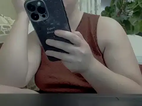 Snapshot of whiteFlower chatting on 21, 2, 2026 whiteFlower online show from 21, 2, 2026