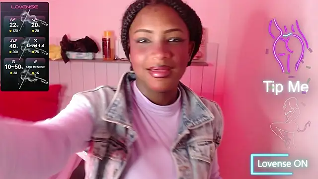 Snapshot of NikitaKiss chatting on 12, 11, 2025 NikitaKiss online show from 12, 11, 2025