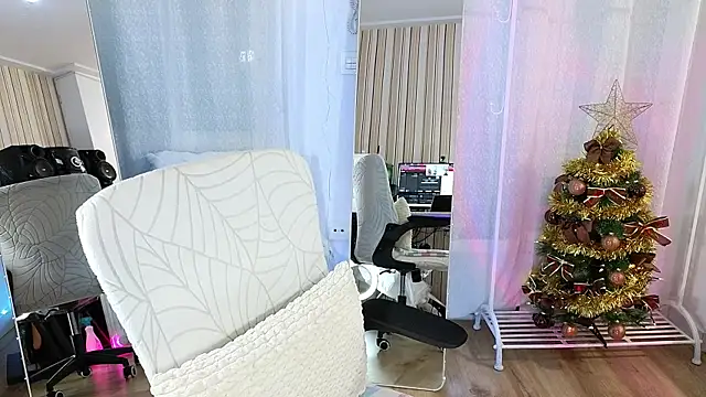 Tawny cox online show from 4, 12, 2025