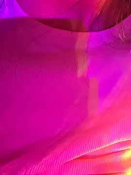 aloneathome online show from 5, 3, 2026