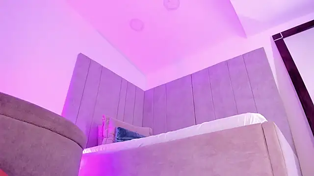 Snapshot of katie_cruz chatting on 8, 2, 2025 katie cruz online show from 8, 2, 2025