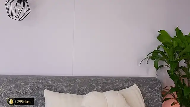 Snapshot of katie_cruz chatting on 31, 10, 2025 katie cruz online show from 31, 10, 2025