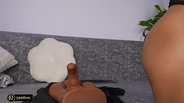 Snapshot of katie_cruz chatting on 21, 11, 2025 katie cruz online show from 21, 11, 2025